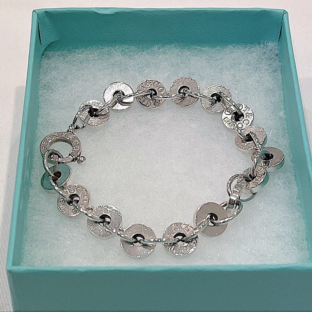 EUC Tiffany & Co Tiffany 1837 Circle Bracelet Large 7.5” Long Pouch & Gift Box - Picture 2 of 4